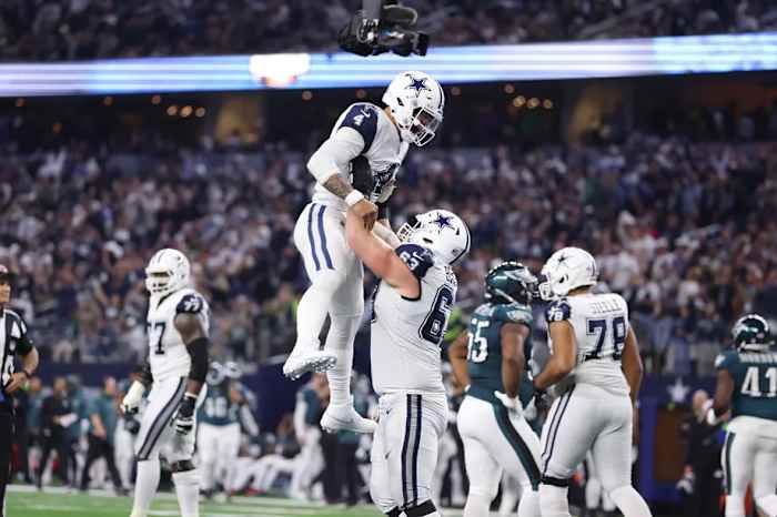 Dak Prescott and the Cowboys torched the Eagles in a 33-13 beatdown at AT&T Stadium.